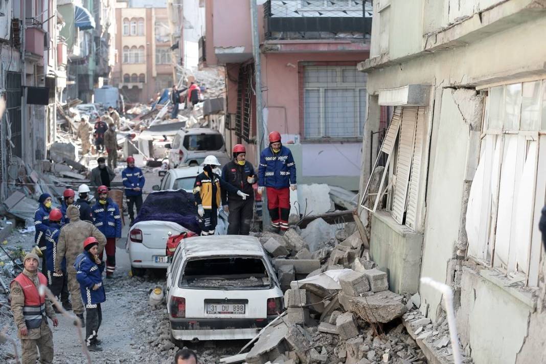 Deprem bölgesinde rakamlar korkunç! Felaketin boyutu gün geçtikçe ortaya çıkıyor 6